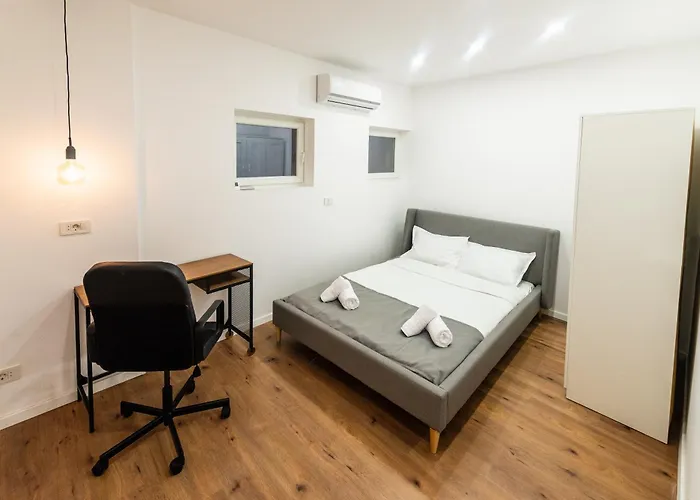 Ultracentral Spacious Apartment 4Br