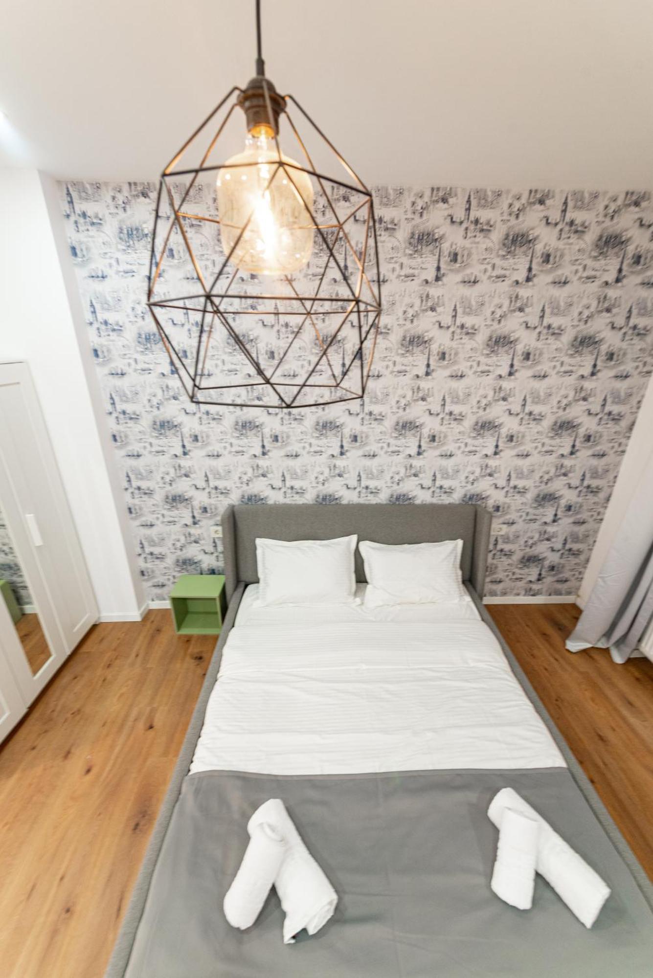 Ultracentral Spacious 4br *