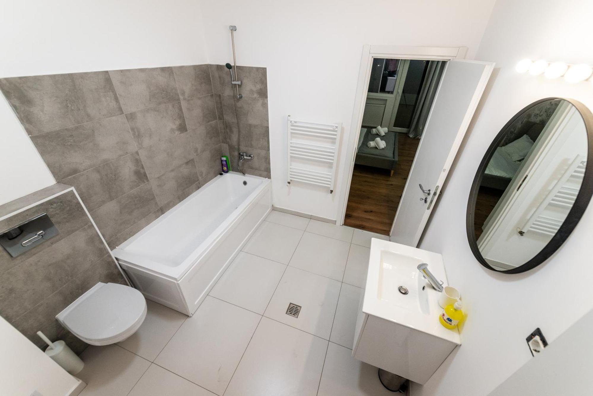 Ultracentral Spacious 4br Apartment Bucharest