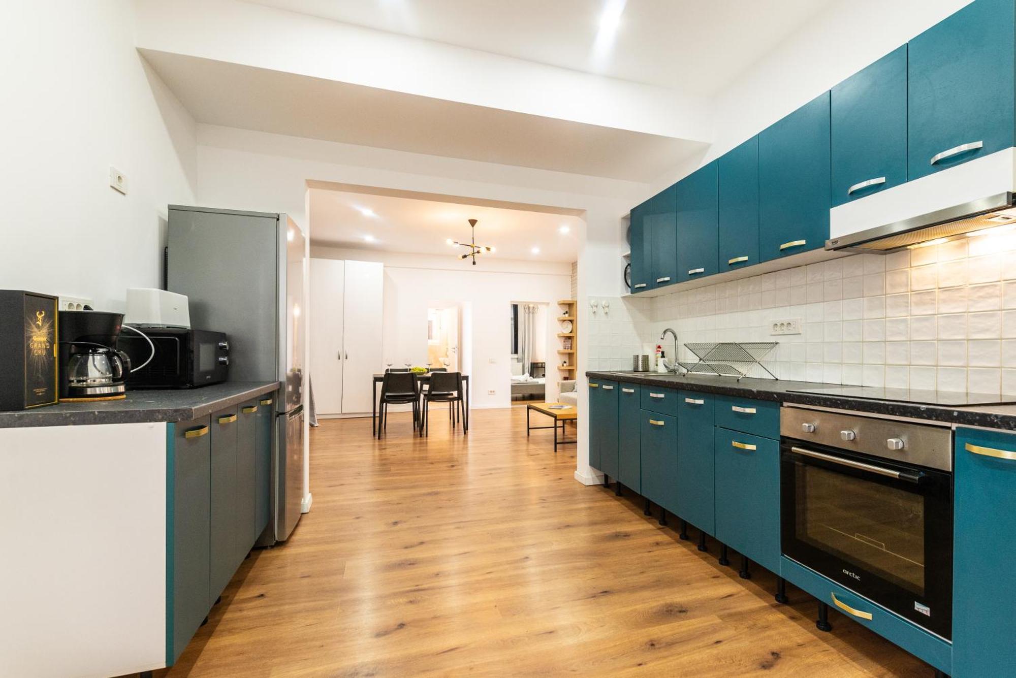 Ultracentral Spacious 4br * Bucharest
