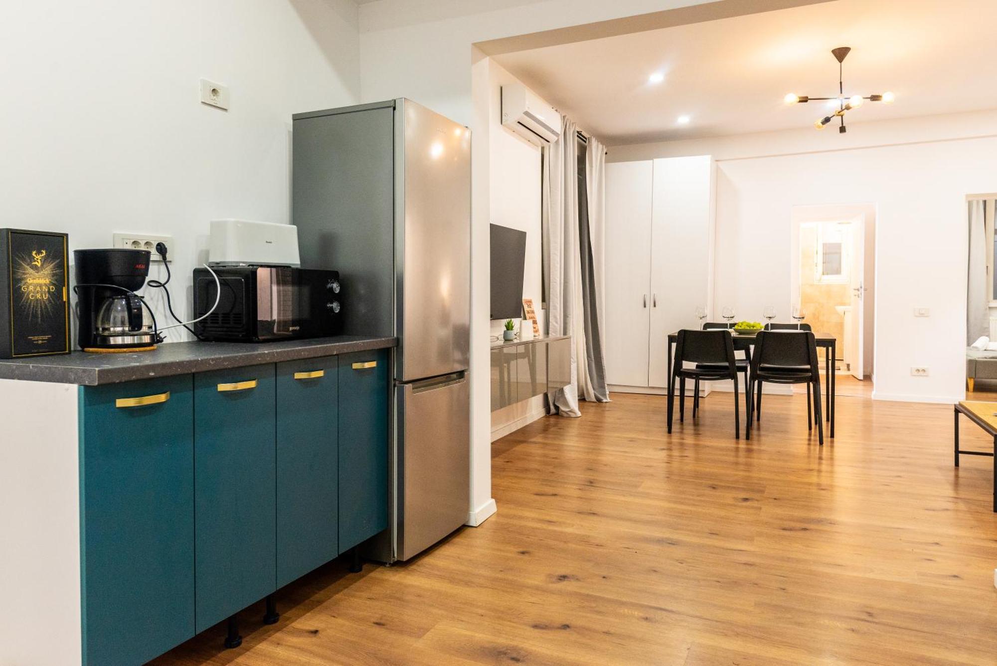 Ultracentral Spacious 4br Apartment Bucharest