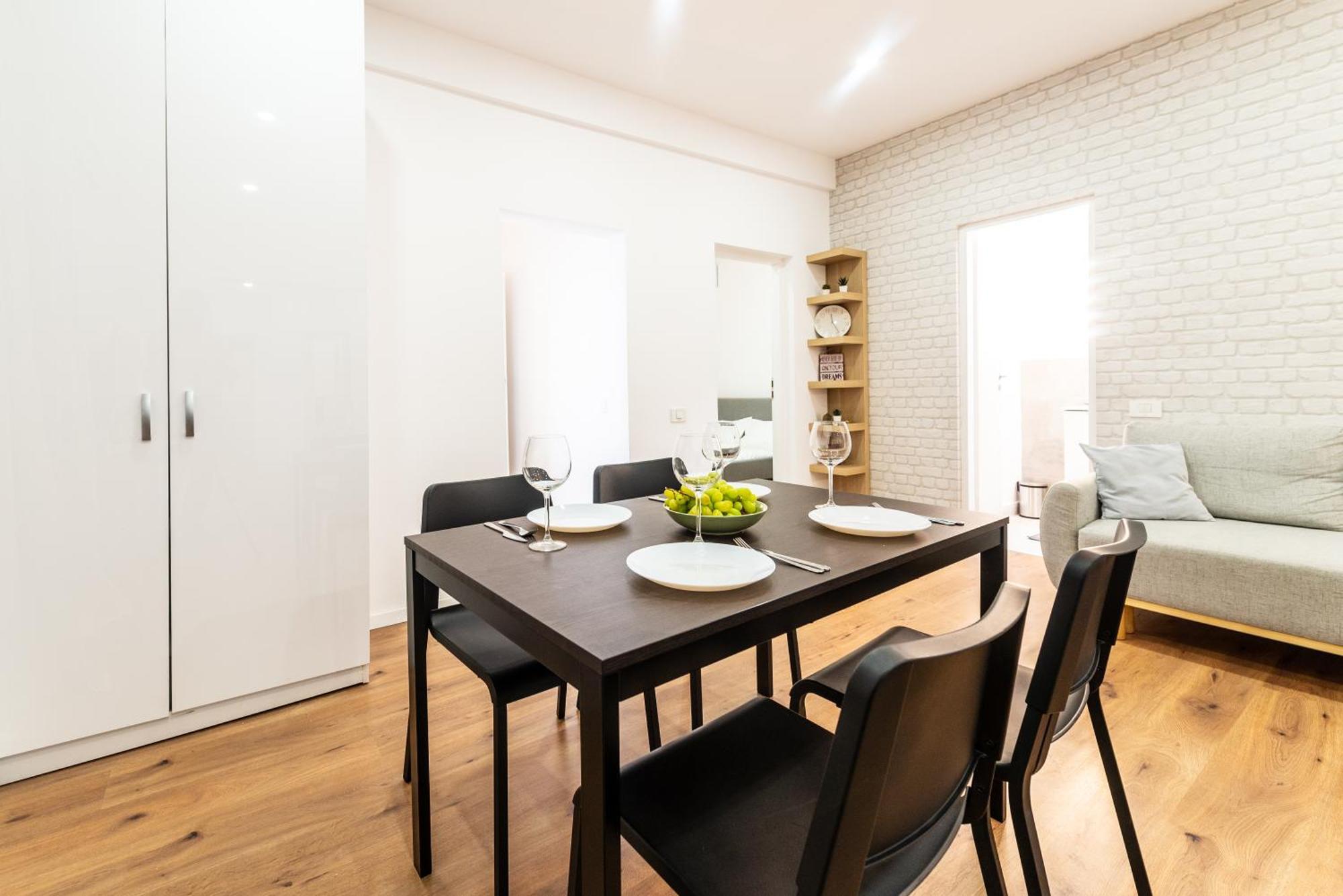 Ultracentral Spacious 4br Bucharest