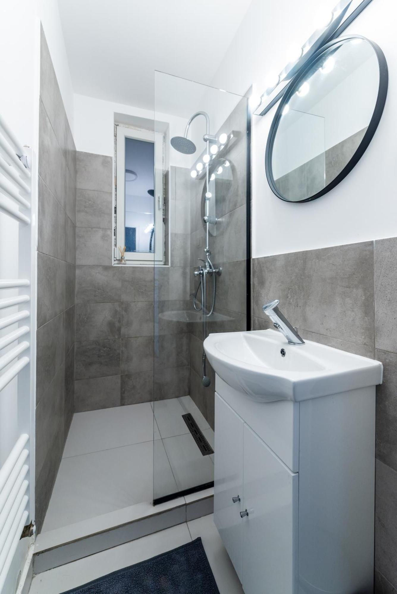 Apartment Ultracentral Spacious 4br Bucharest