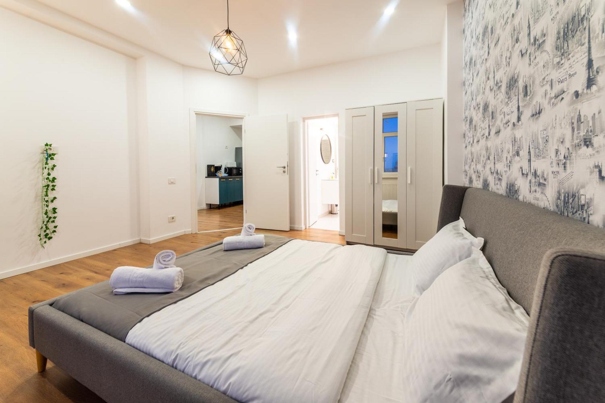 Ultracentral Spacious 4br * Bucharest