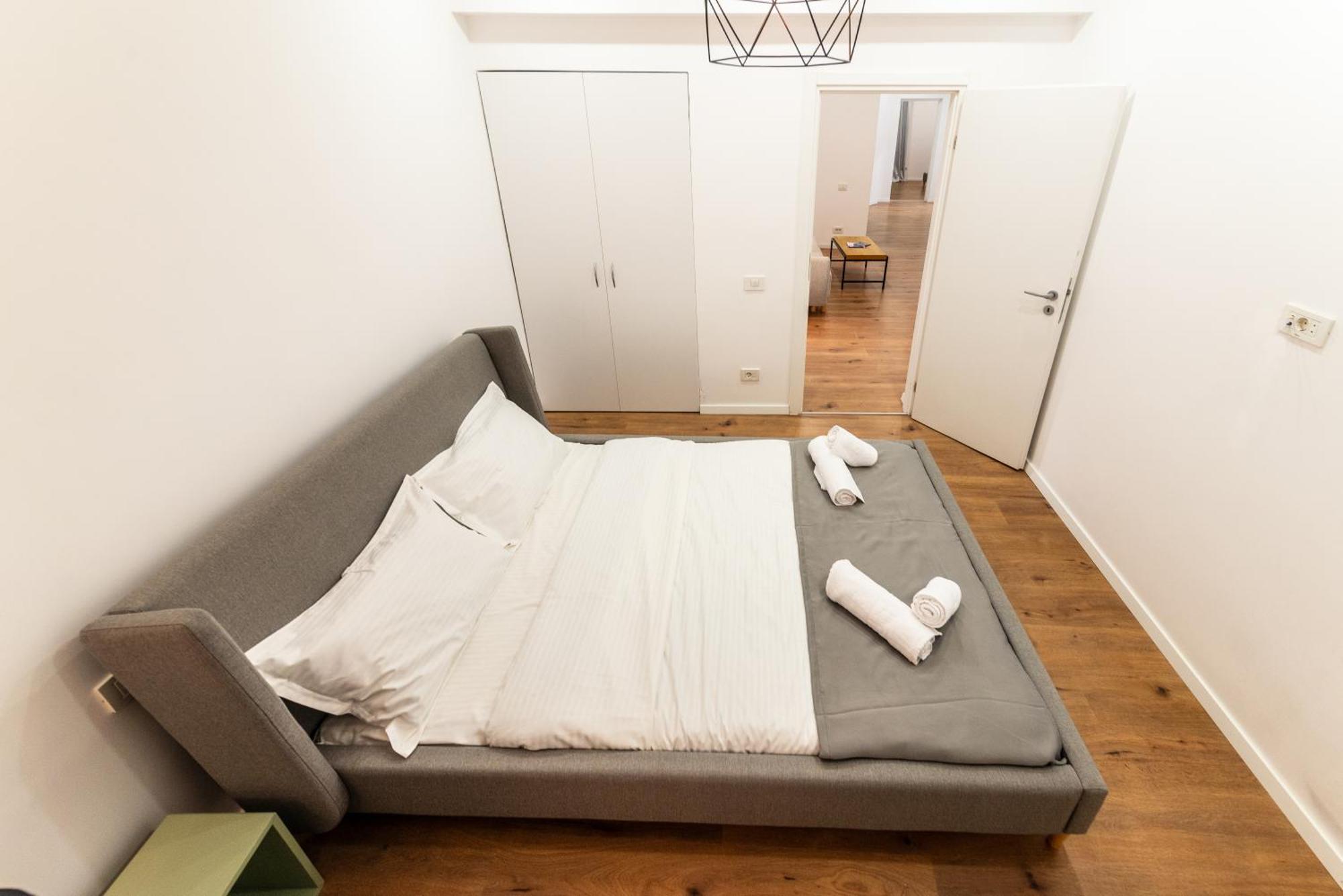 Ultracentral Spacious 4br Apartment *