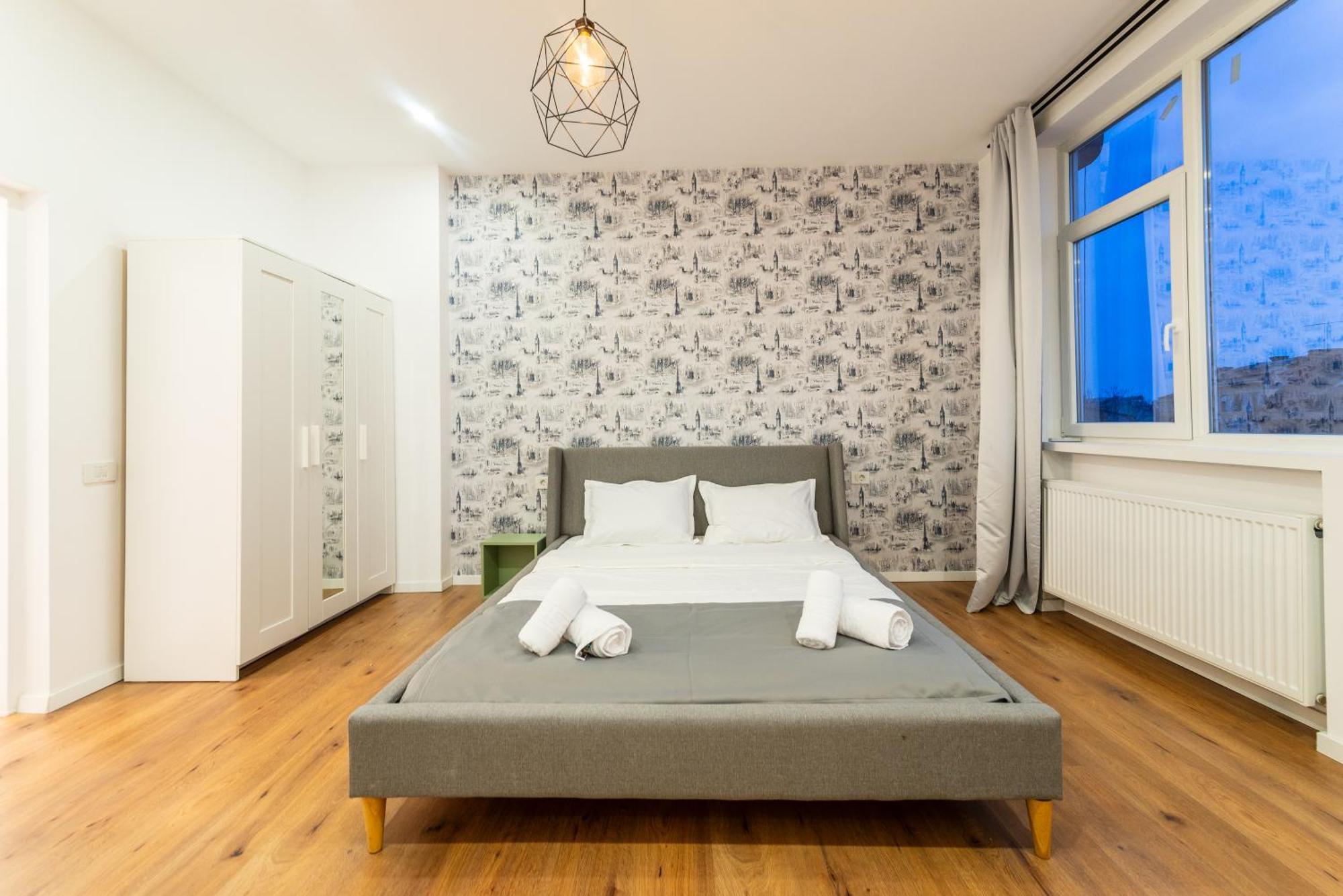 Ultracentral Spacious 4br Apartment Bucharest