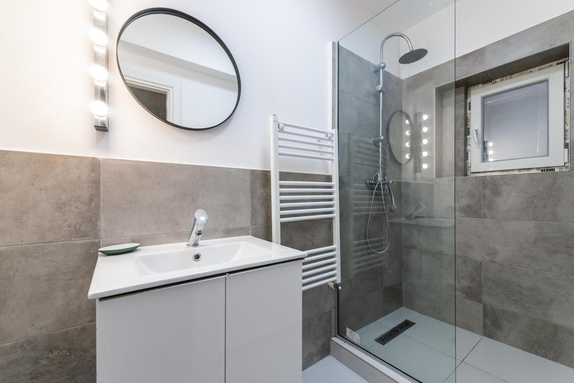 Ultracentral Spacious 4br * Bucharest