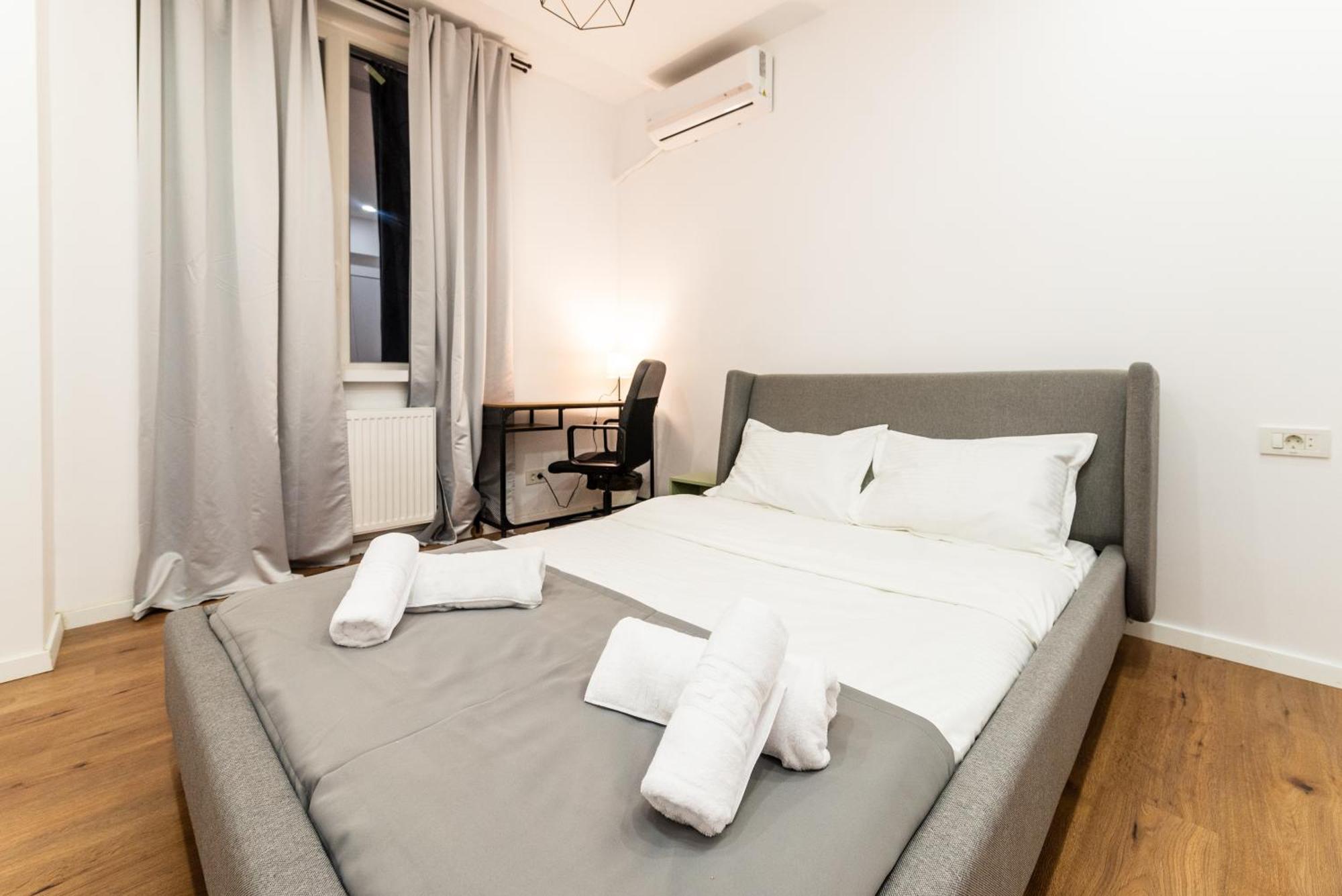 Ultracentral Spacious 4br Apartment Bucharest