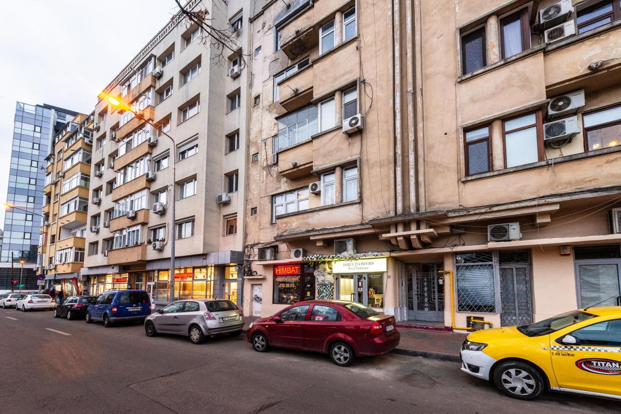 Ultracentral Spacious 4br Apartment Bucharest